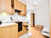 Modern Studio Flat Near Lamda