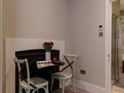 Modern studio in central London Has an Apartment