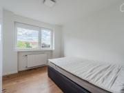 Modern studio near school, Berlin Amsterdam Apartments...