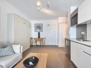 MODERN STUDIO WITH OCEAN VIEWS IN THE HEART OF RANDWICK