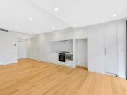 Modern Studio with Parking in the Popular Harbour Mill