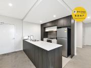 Modern Stunning 2 Bedder Apartment Proximity to All...