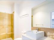 Modern Styling 3 Bedroom Townhouse