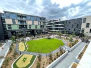 Modern & Stylish 1 Bedroom Apartment Plus Study!