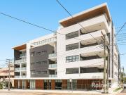 Modern Stylish Apartment with 2 Balconies