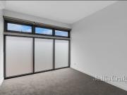 Modern, Stylish & Centrally Positioned Townhouse in...