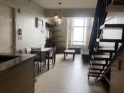 Modern the Columns Legazpi Village One bedroom loft for...