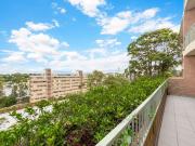 Modern Three Bedroom Apartment in Prime Lane Cove Location