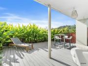 Modern Three Bedroom Townhouse In Prime Location!