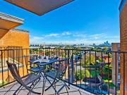 Modern Top Floor Apartment