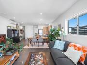 Modern Top Floor Apartment with a View!