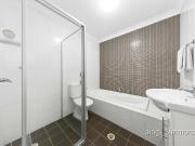 Modern Top Floor Apartment with East Aspect