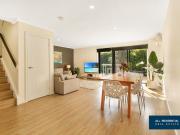 Modern Townhouse in a Convenient Coniston Location