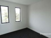 Modern Townhouse in Heart of Carnegie