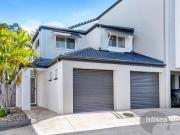 MODERN FOUR BEDROOM TOWNHOUSE IN LIMETREE WATERS WEST ESTATE