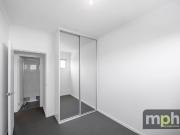 Modern Townhouse in Mansfield Park!