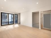 Modern Townhouse in Port Melbourne unlimited time street...