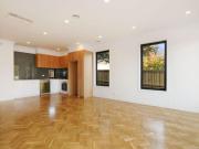 MODERN TOWNHOUSE IN PRIME LOCATION