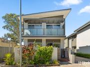 Modern Townhouse in the Heart of Higgins