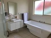 Modern Townhouse in Town Centre