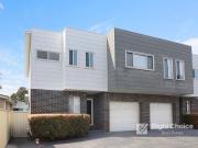 Modern Townhouse Living in a Central Location Modern Townhouse Living in a Central Location