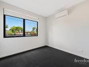 Modern Townhouse Living Opposite Parkland