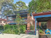 Modern, Townhouse Style 2 Bedroom in Prime Location