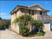 Modern Townhouse with Hinterland Views, Private Dog Park...