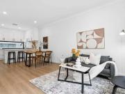 Modern Townhouse with Spacious Yard Prime Location Near...