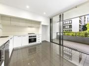 Modern Two Bedroom Apartment Close to Parks, Shops &...