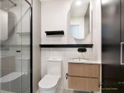 Modern Two Bedroom Apartment in The Grove