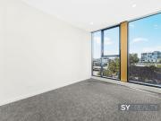 Modern Two Bedroom Apartment Plus study