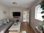 Modern Two Bedroom Grannyflat in Great Location!