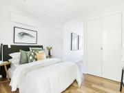 Modern Two Bedroom Terrace in Quiet and Convenient Location