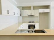 Modern Two Bedrooms Apartment Plus Study in the centre...