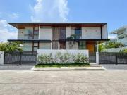 Modern Ultra Luxurious Corner House with Full Basement...