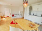 kurz vor Vertragsunterzeichnung: Modern und schön...