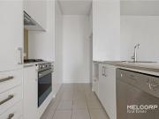 MODERN UNFURNISHED APARTMENT WITH STUNNING CBD VIEWS