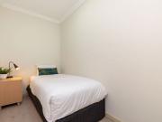 Modern Unit Close to Everything! A must see!