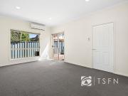 Modern Unit In Great Location