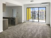 Modern Unit in Prime location with Air Conditioning