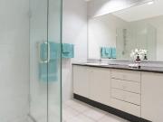 Modern unit in the heart of the city