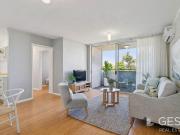 MODERN UNIT LIVING IN MAYLANDS