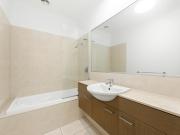 Modern unit situated in a prime location with hinterland...