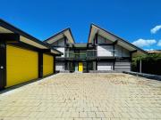 Modern Villa HUF HAUS with Panoramic View of Lake Lugano...
