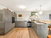 Modern wohnen in Binningen – klare Architektur,...