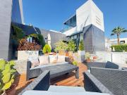 Moderna casa adosada de 2 dormitorios • Amplia cocina •...