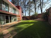 MODERNA CASA con 4 recámaras en venta, Loma del...