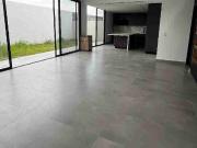 MODERNA CASA CON ACABADOS DE LUJO EN VENTA ISLA MOCOLÍ