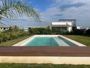 Moderna casa con pileta en San Sebastian area 8